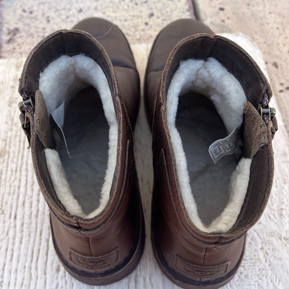 UGG Rea Brown Leather Booties size 9 - Picture 5 of 15